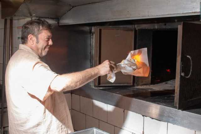 Piccolo, senza insegna e pubblico: a San Pasquale sopravvive un antico forno in pietra